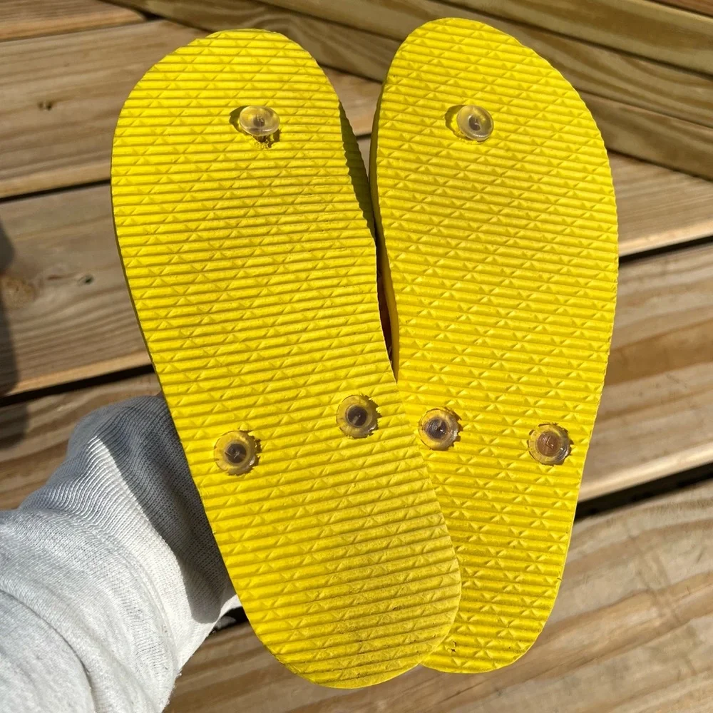 - Coppertone Smiley Face Flip-Flops SZ L! EUC!